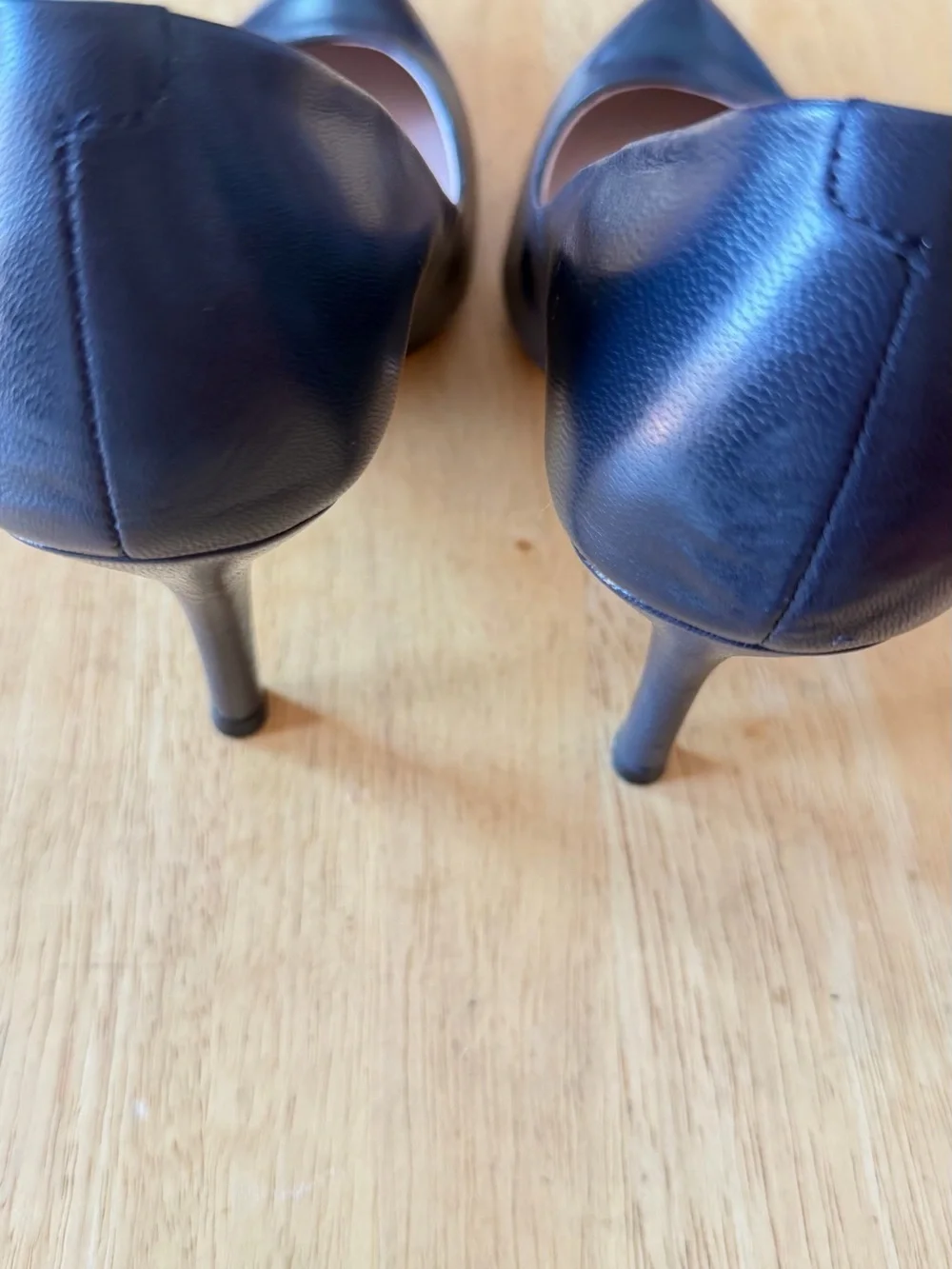 Nine West Navy Pointed Toe Leather Pumps